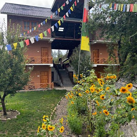 Toshim Homestay Sangla Экстерьер фото