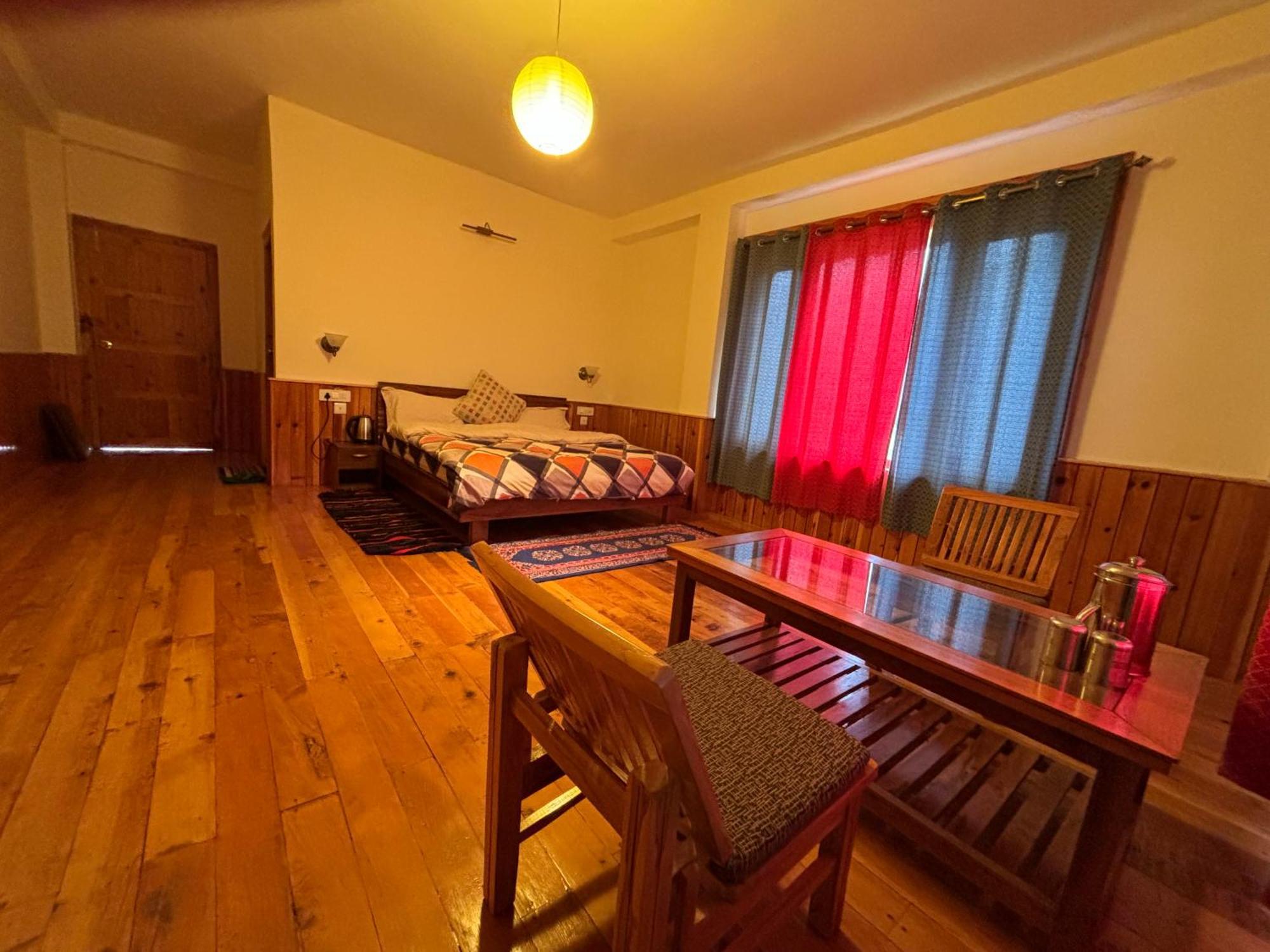 Toshim Homestay Sangla Экстерьер фото